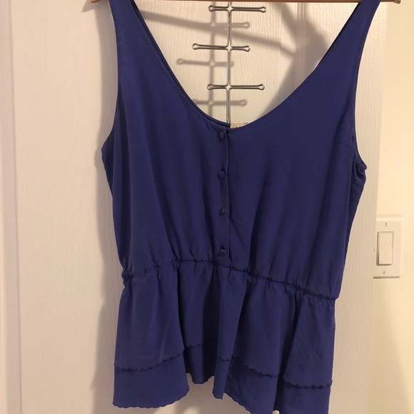 Aritzia Silk Tank - Picture 2 of 4